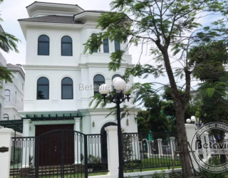 Thi công biệt thự 3 tầng hiện đại gỗ tại Vinhomes Green Villas – TC20109