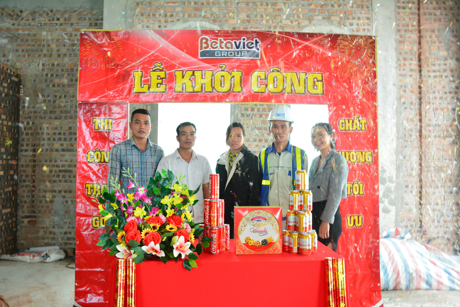 Thi công biệt thự 3 tầng hiện đại TC20109, giai đoạn khởi công – mặt ngoài công trình (2)