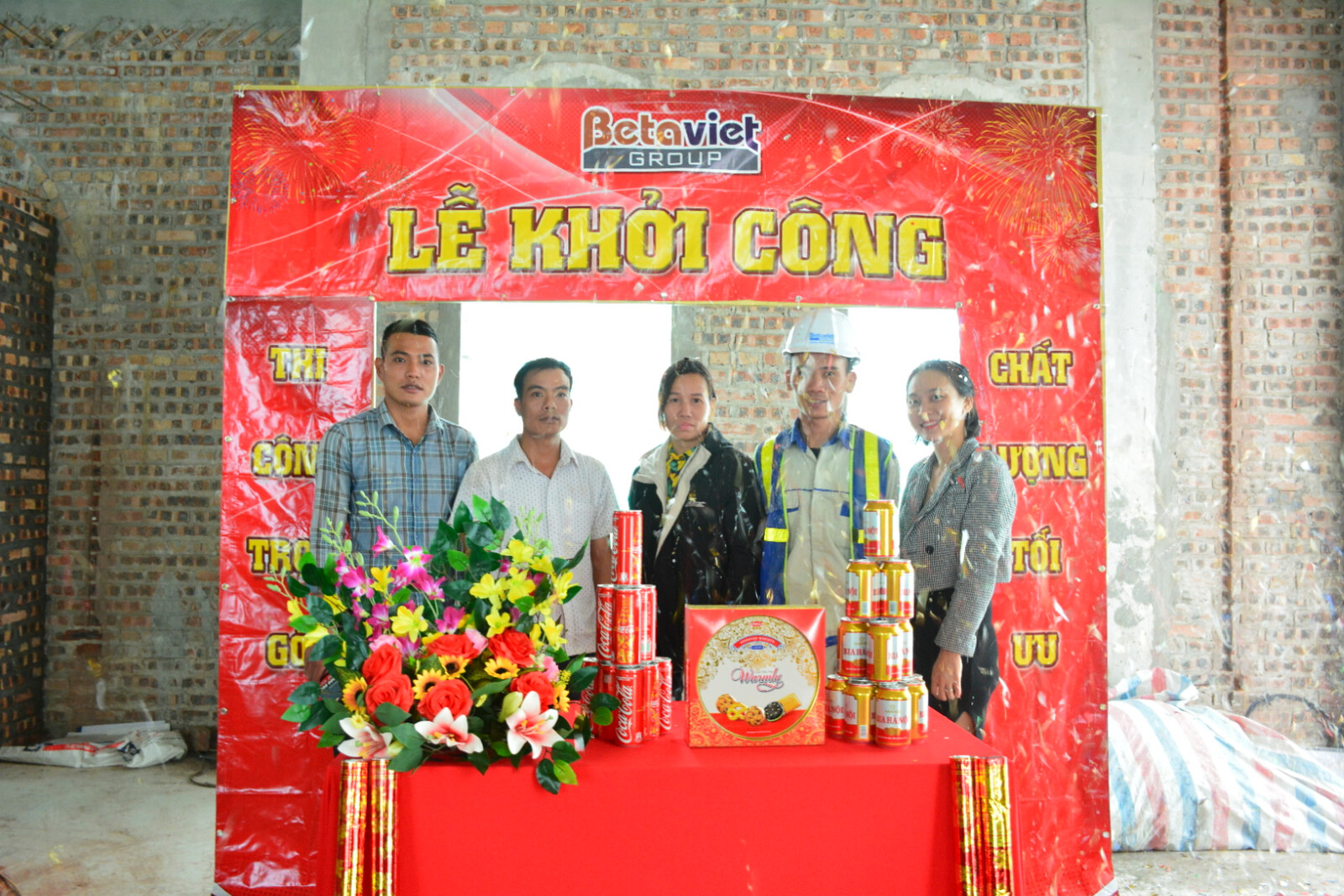 Thi công biệt thự 3 tầng hiện đại TC20109, giai đoạn khởi công – mặt ngoài công trình