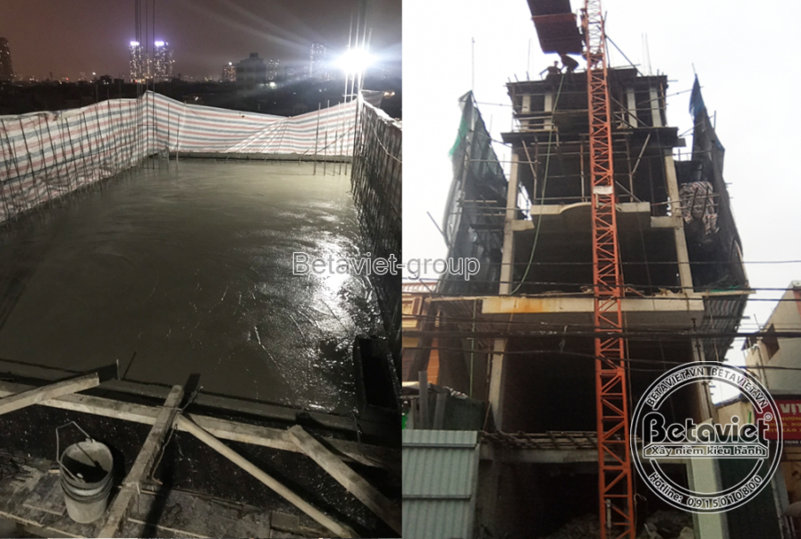 Ảnh ghép bề mặt sàn bê tông vừa đổ phản chiếu ánh đèn buổi tối; cận cảnh tháp cẩu vận thăng cam in bóng trên nền trời sẫm…