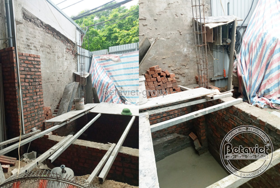 Ảnh ghép góc tường gạch có thép chờ được che bạt tạm; cận cảnh một hộp kỹ thuật hẹp với dầm gỗ cốp pha bắc ngang hố bê tôn…