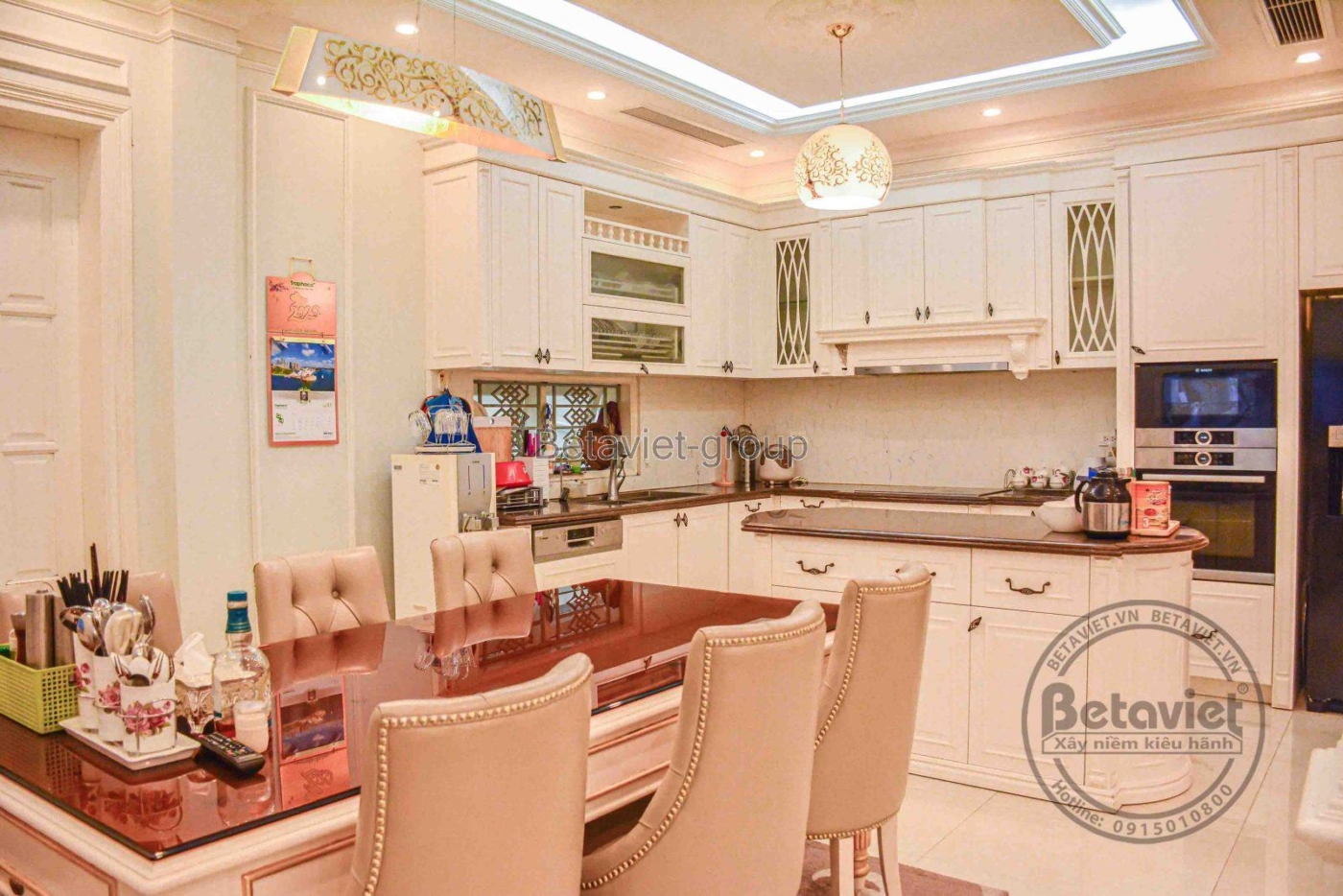 Thi công biệt thự 3 tầng TC16117, giai đoạn hoàn thành – phòng bếp và phòng ăn (2)