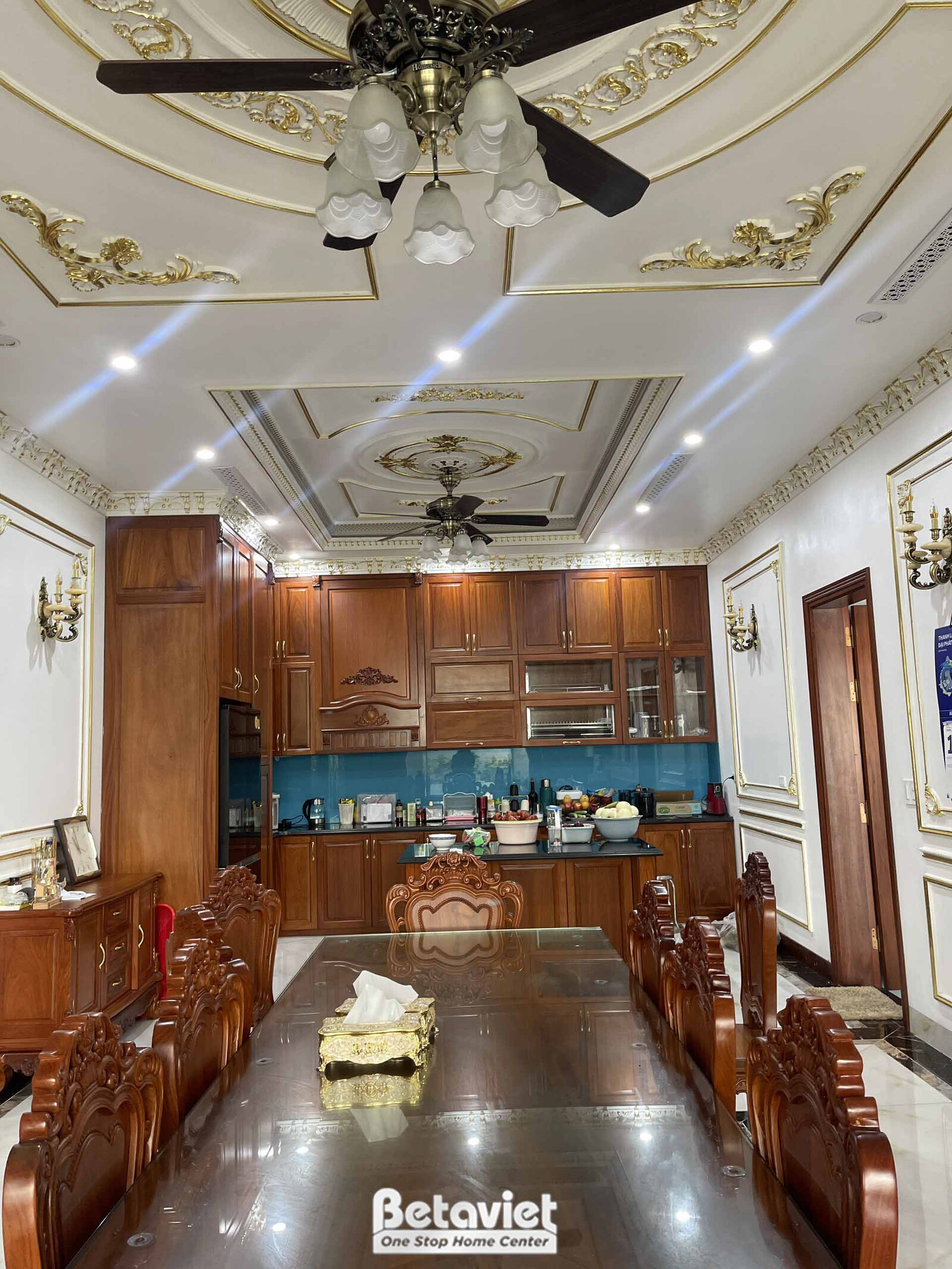 Thi công biệt thự 3 tầng TC22261, giai đoạn hoàn thành – phòng bếp và phòng ăn (2)