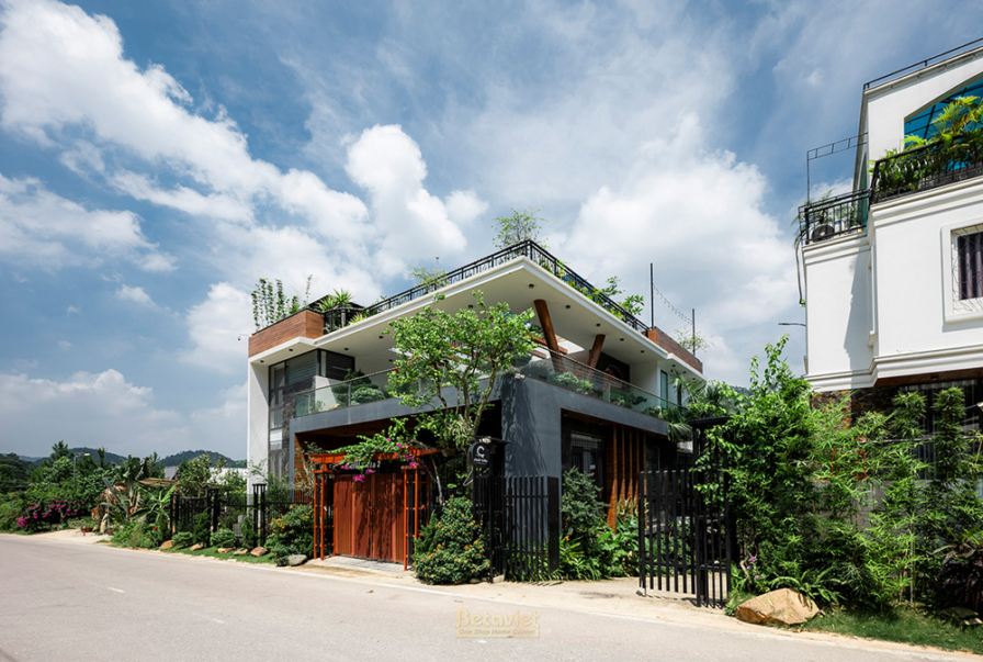 Thi công biệt thự TC22165, giai đoạn hoàn thành – mặt ngoài công trình (5)