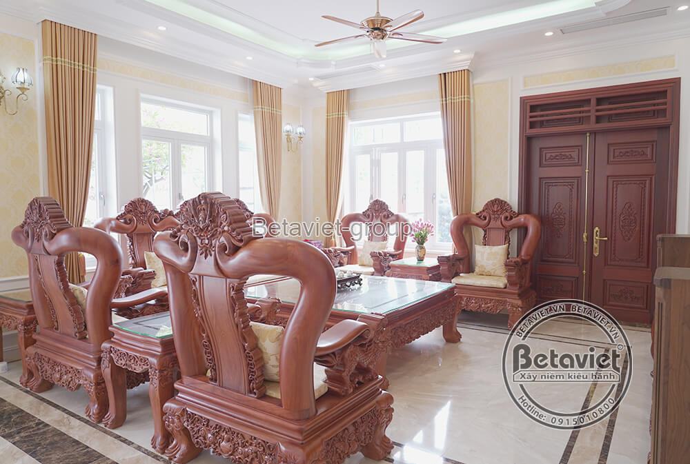 Thi công biệt thự 3 tầng tân cổ điển TC19014, giai đoạn hoàn thành – phòng bếp và phòng ăn