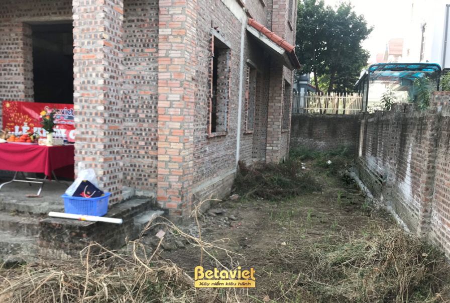 Thi công biệt thự TC21150, giai đoạn khởi công – cổng và hàng rào