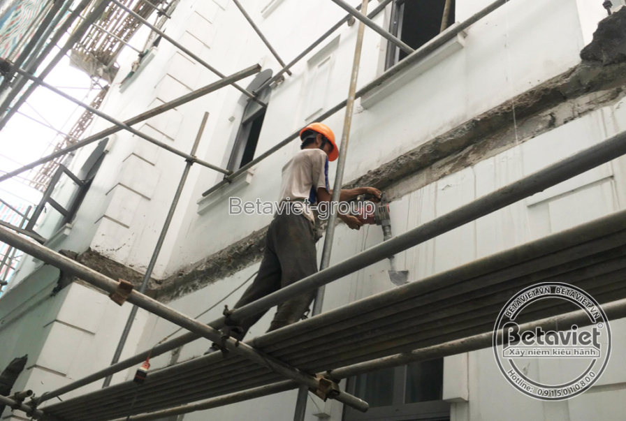 Thi công biệt thự TC20168, giai đoạn thi công phần thô – mặt ngoài công trình (11)