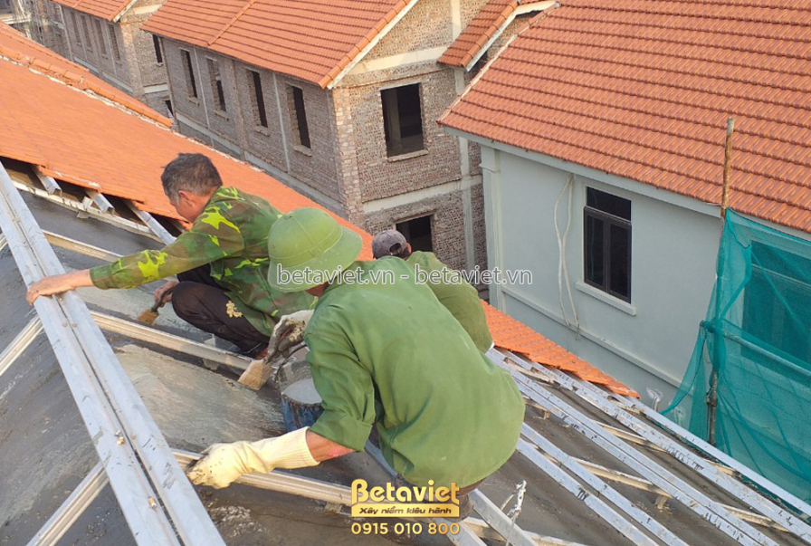 Thi công biệt thự TC21150, giai đoạn thi công phần thô – mặt ngoài công trình (7)