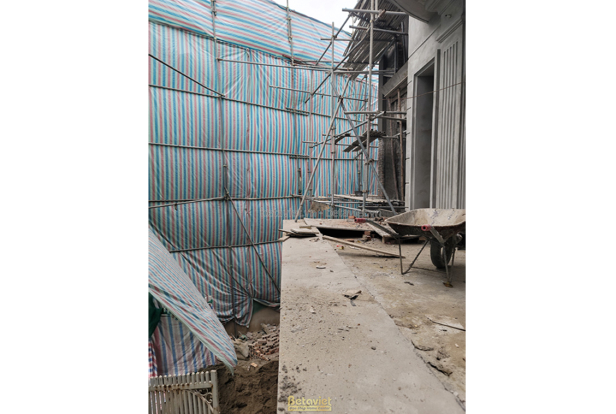 Thi công biệt thự 3 tầng TC23036, giai đoạn thi công phần thô – mặt ngoài công trình (4)