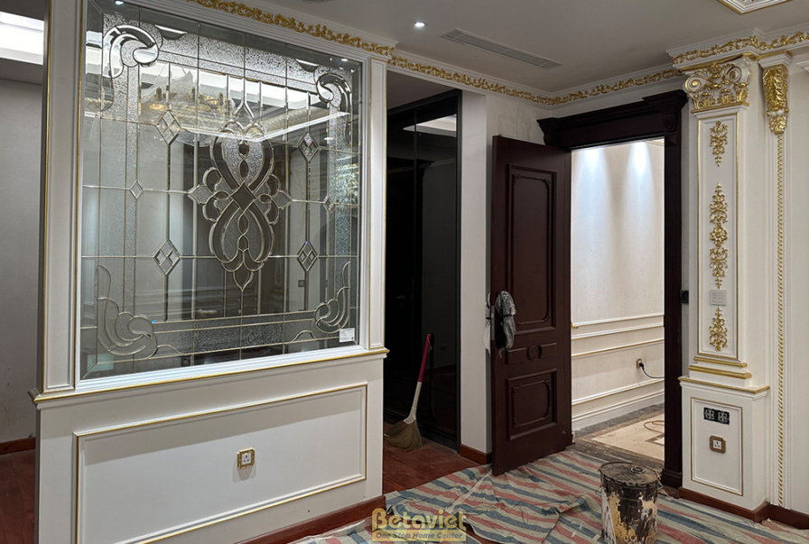 Thi công biệt thự 3 tầng cổ điển TC22030, giai đoạn lắp đặt hoàn thiện – chi tiết hoàn thiện (5)