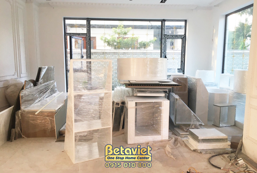 Thi công biệt thự 3 tầng tân cổ điển TC21093, giai đoạn lắp đặt hoàn thiện – ảnh thi công thực tế