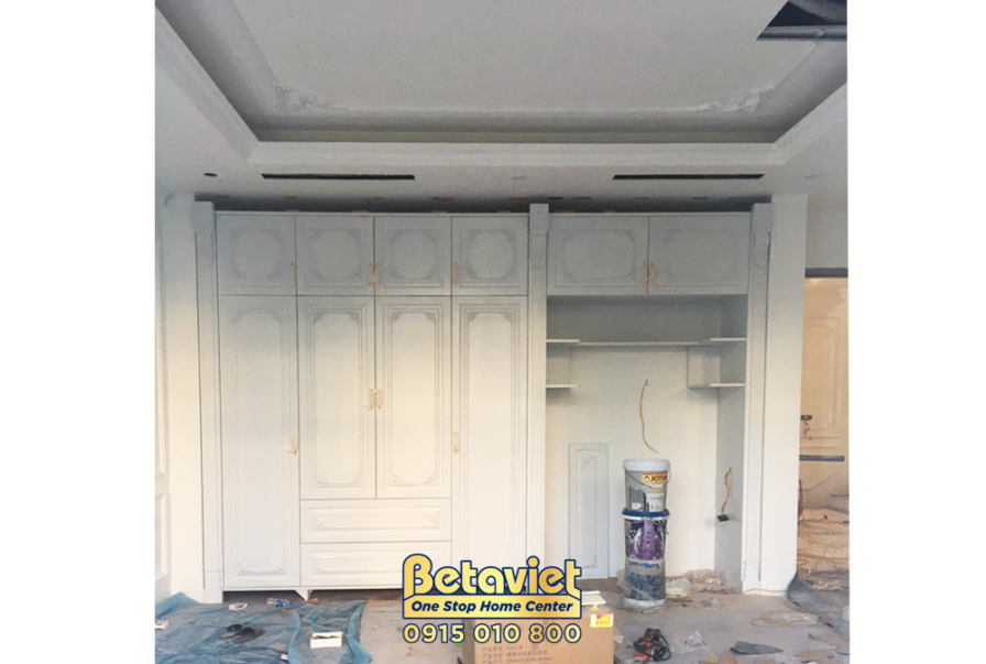 Thi công biệt thự 3 tầng tân cổ điển TC21093, giai đoạn lắp đặt hoàn thiện – phòng bếp và phòng ăn (3)