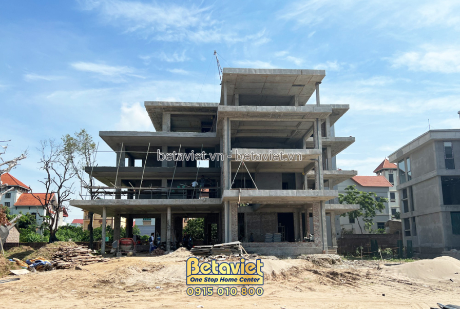 Thi công dinh thự hiện đại TC22010, giai đoạn thi công phần thô – mặt ngoài công trình