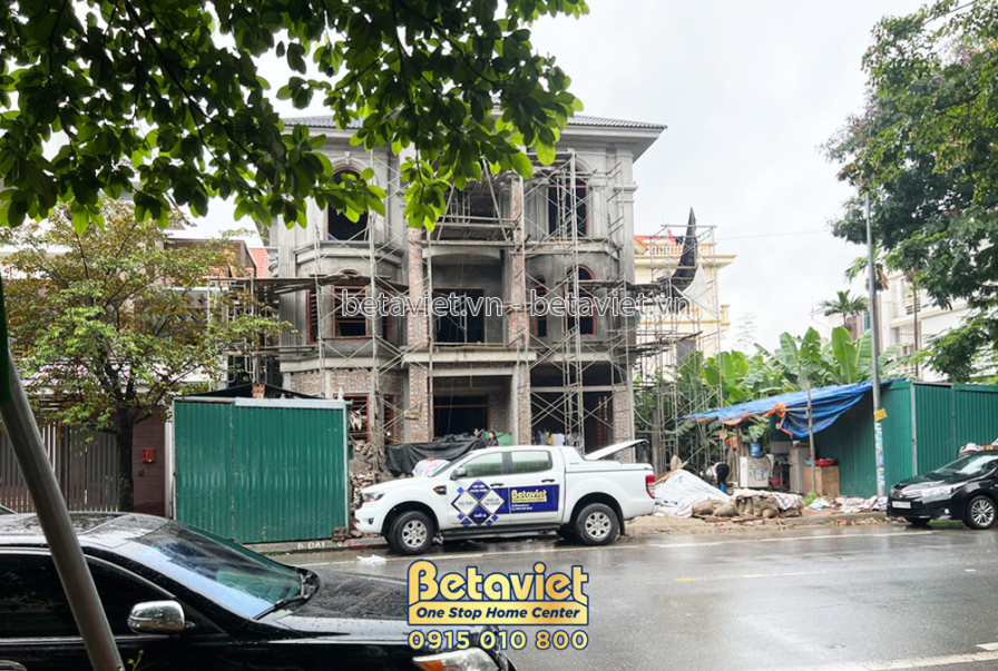 Thi công biệt thự 3 tầng tân cổ điển TC21112, giai đoạn thi công phần thô – mặt ngoài công trình (4)