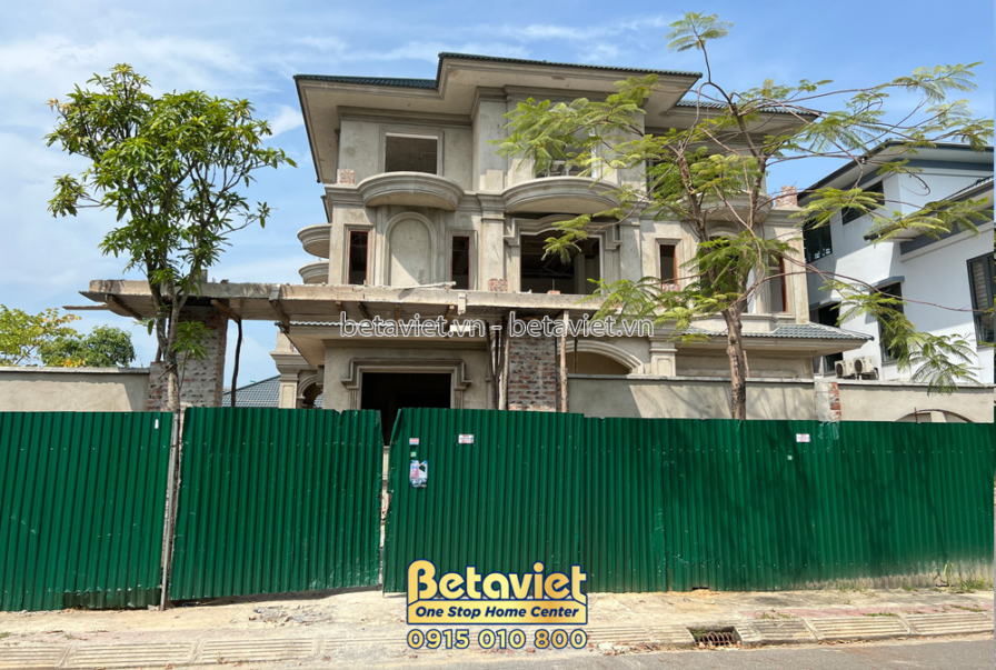 Thi công biệt thự 3 tầng tân cổ điển TC21181, giai đoạn thi công phần thô – mặt ngoài công trình