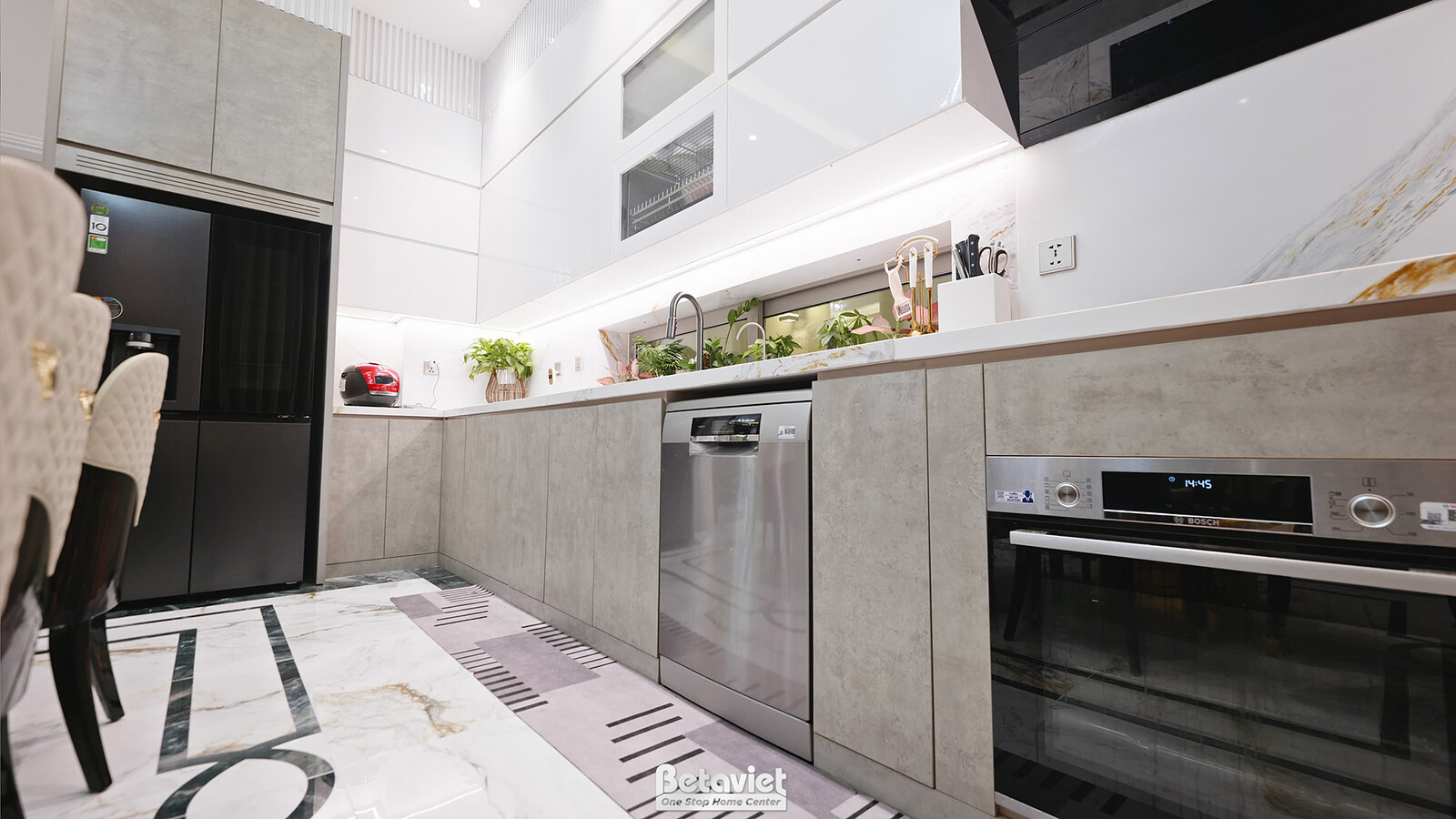Thi công biệt thự 3 tầng hiện đại TC24010, giai đoạn hoàn thành – phòng bếp và phòng ăn (2)