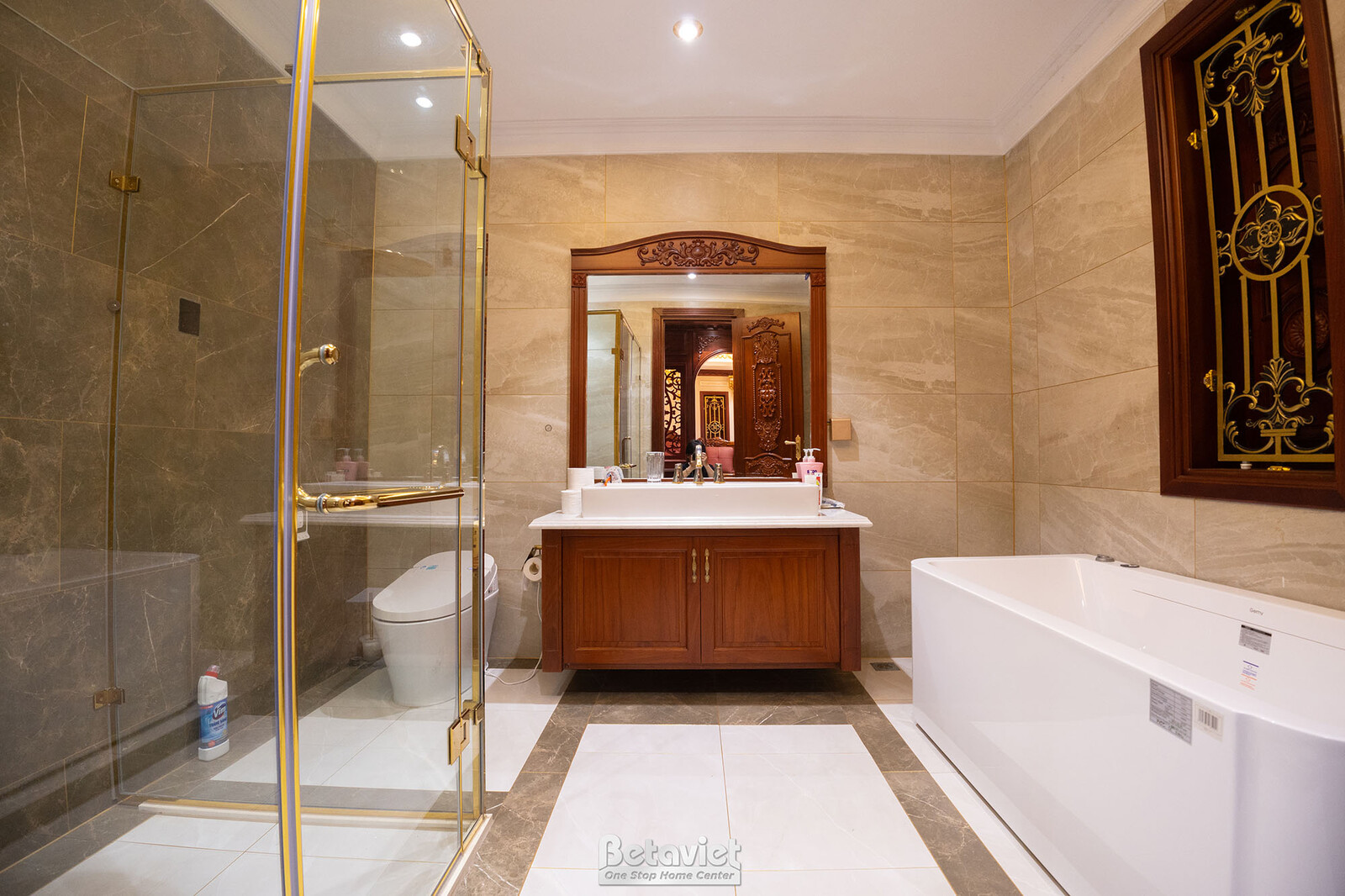 Thi công lâu đài 2 tầng cổ điển TC21083, giai đoạn hoàn thành – phòng tắm