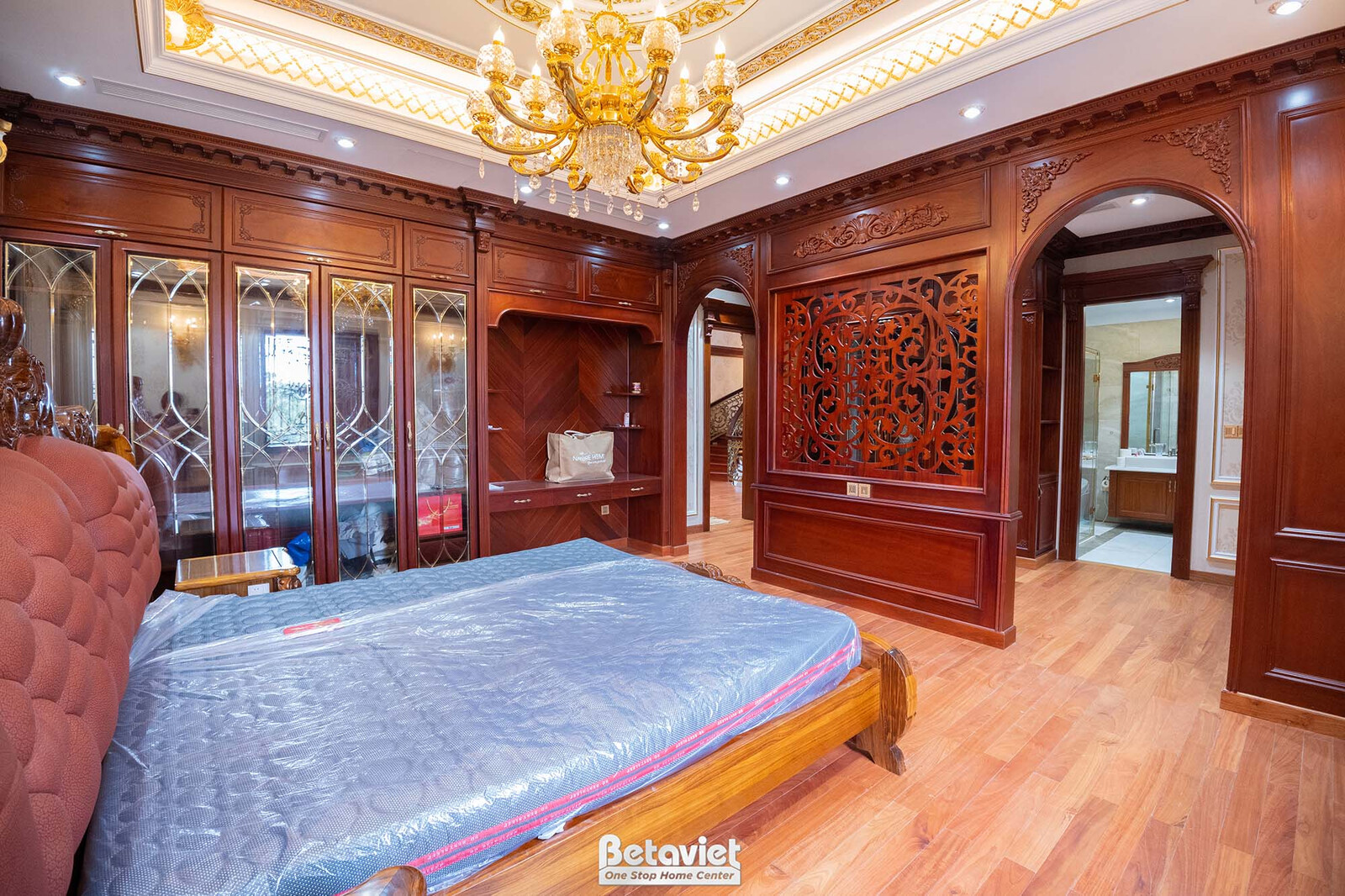 Thi công lâu đài 2 tầng cổ điển TC21083, giai đoạn hoàn thành – mặt ngoài công trình (7)