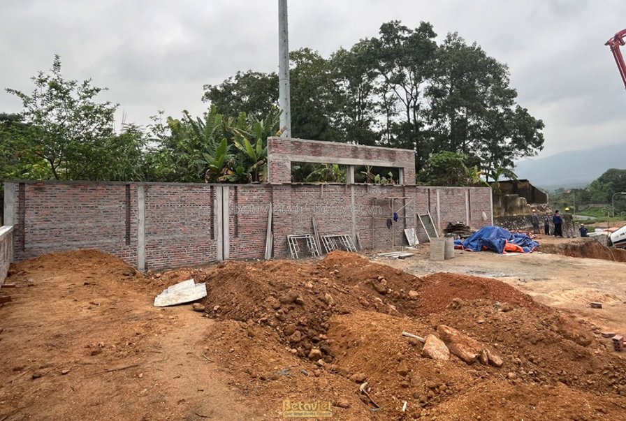 Thi công biệt thự 3 tầng TC23133, giai đoạn khởi công – mặt ngoài công trình (4)