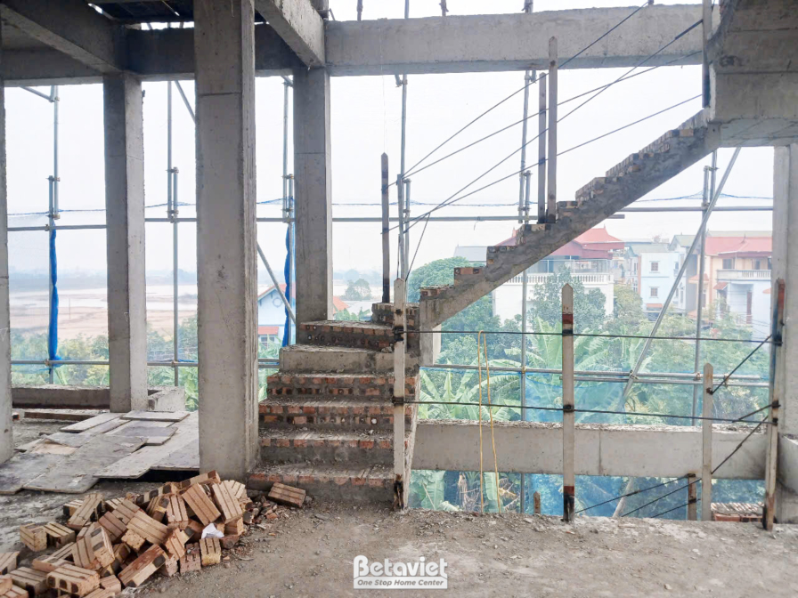 Thi công biệt thự 4 tầng hiện đại TC24063, giai đoạn thi công phần thô – khu vực cầu thang (3)