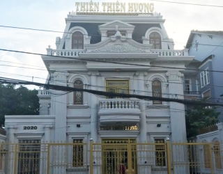 Hoàn thiện thi công hạng mục trần thạch cao biệt thự tân cổ điển 3 tầng An Giang – TC24933