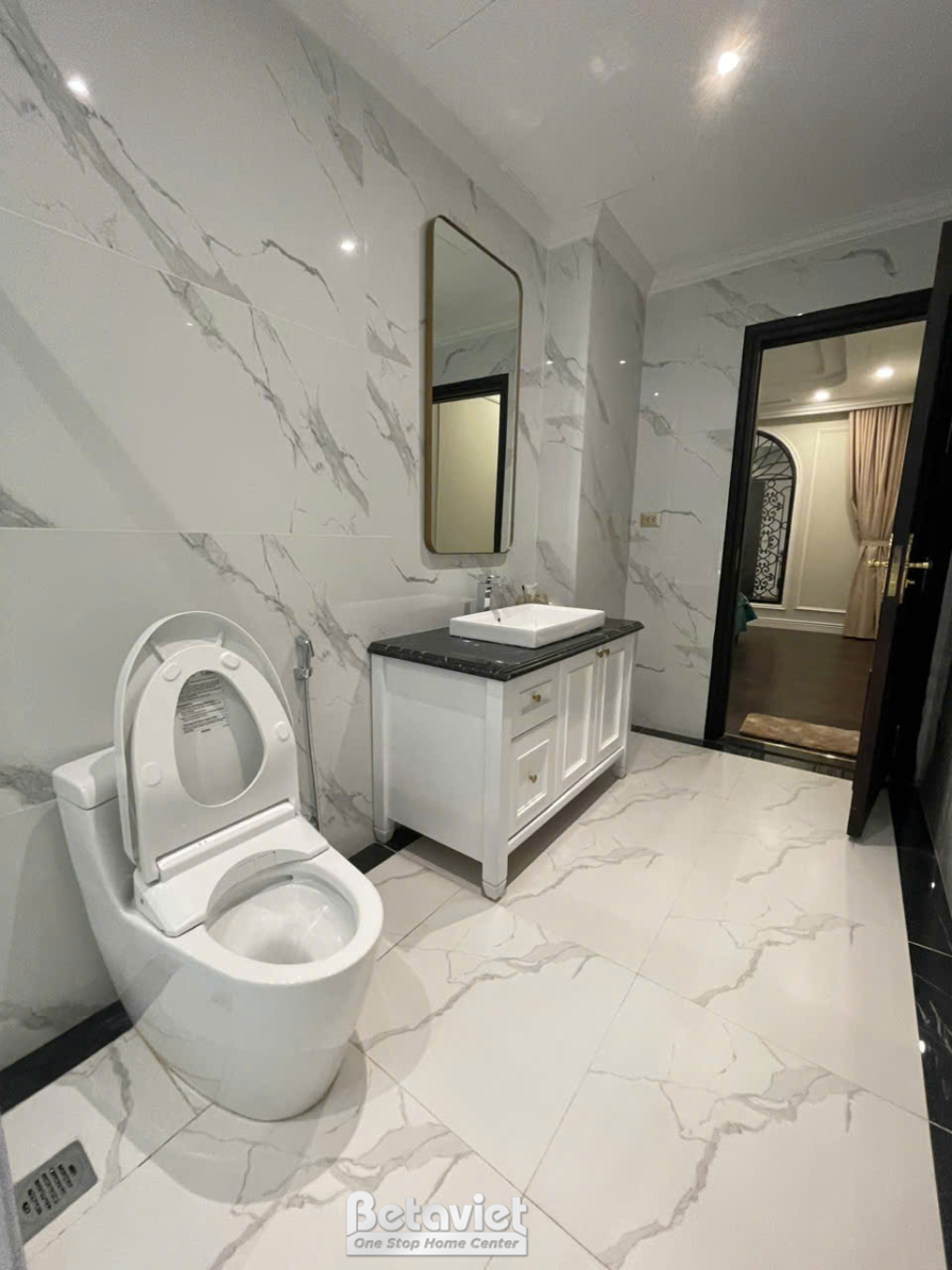 Thi công biệt thự 3 tầng TC24807, giai đoạn hoàn thành – phòng tắm (2)