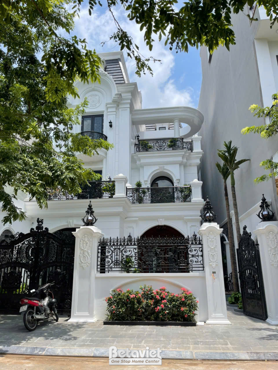 Thi công biệt thự 3 tầng TC24807, giai đoạn hoàn thành – mặt ngoài công trình