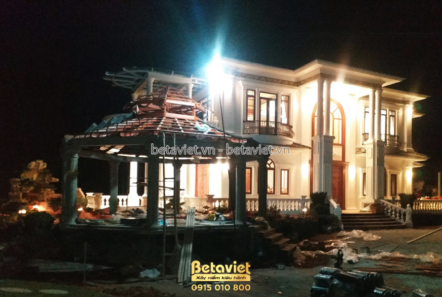 Thi công biệt thự 2 tầng tân cổ điển TC21101, giai đoạn hoàn thành – sân vườn