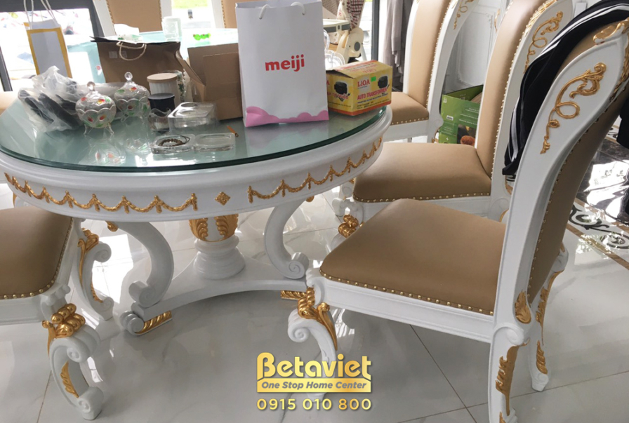 Thi công biệt thự 3 tầng tân cổ điển TC21093, giai đoạn lắp đặt hoàn thiện – phòng bếp và phòng ăn (5)