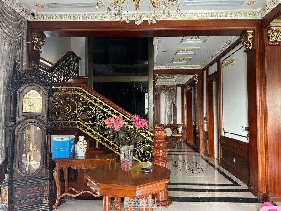 Thi công biệt thự 4 tầng TC22099, giai đoạn hoàn thành – phòng khách (2)