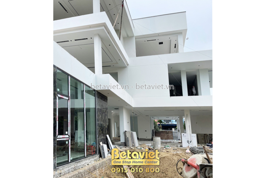 Thi công biệt thự 3 tầng hiện đại TC22071, giai đoạn thi công nội thất – mặt ngoài công trình (4)