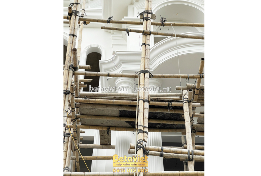 Thi công biệt thự 3 tầng tân cổ điển TC21072, giai đoạn thi công phần thô – mặt ngoài công trình (6)