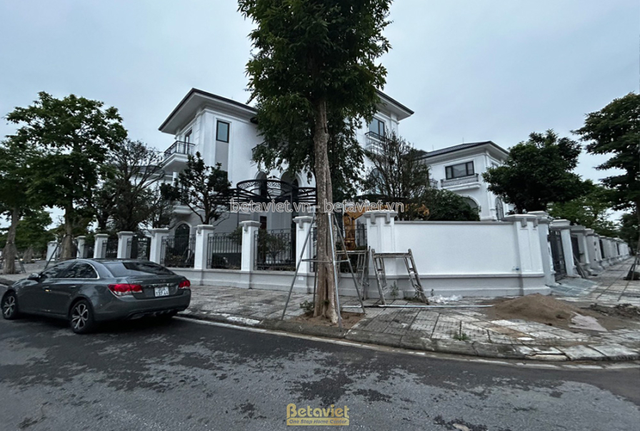 Thi công biệt thự 3 tầng TC24808, giai đoạn thi công phần thô – mặt ngoài công trình (2)