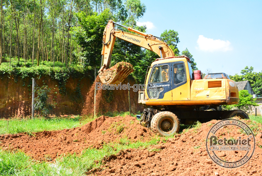 Thi công biệt thự 2 tầng tân cổ điển TC21101, giai đoạn khởi công – kết cấu phần thô
