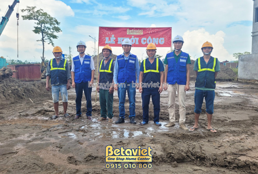 Thi công biệt thự 3 tầng hiện đại TC22156, giai đoạn khởi công – mặt ngoài công trình