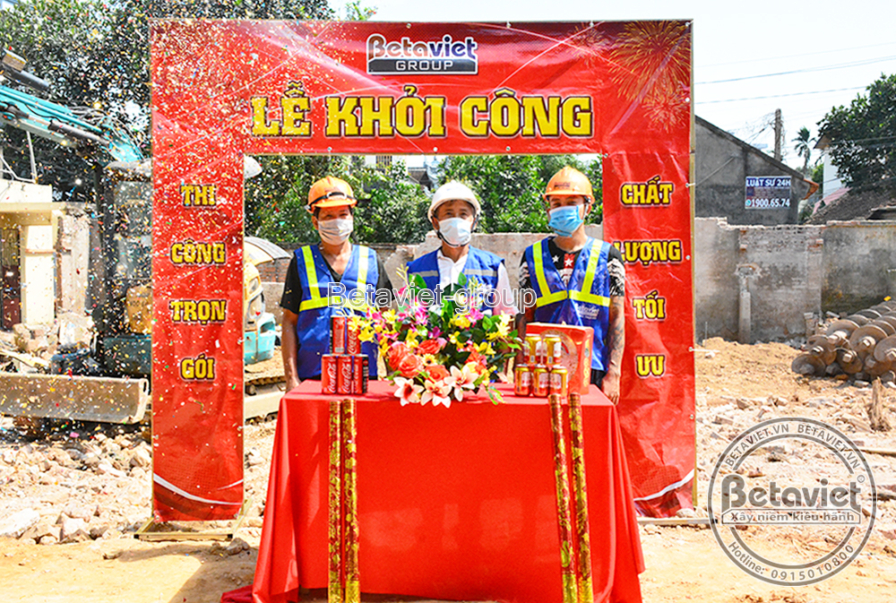 Thi công biệt thự 3 tầng hiện đại TC21062, giai đoạn khởi công – mặt ngoài công trình