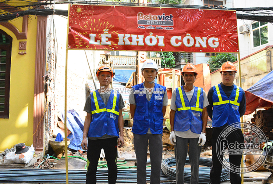 Thi công biệt thự 5 tầng TC21061, giai đoạn khởi công – mặt ngoài công trình