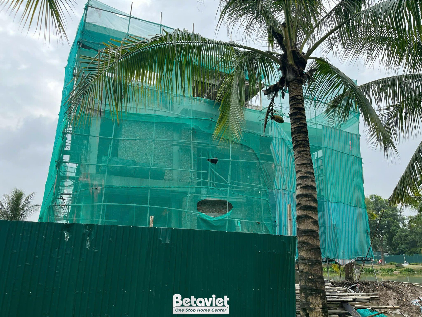Thi công biệt thự 3 tầng TC24948, giai đoạn thi công phần thô – mặt ngoài công trình (2)