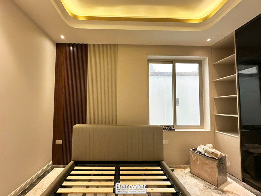 Thi công biệt thự 3 tầng hiện đại TC24010, giai đoạn lắp đặt hoàn thiện – phòng ngủ (4)