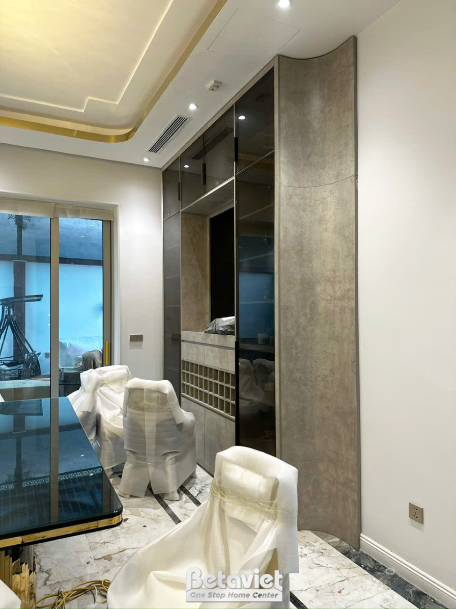 Thi công biệt thự 3 tầng hiện đại TC24010, giai đoạn lắp đặt hoàn thiện – hành lang