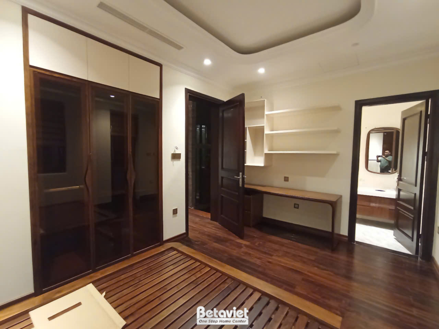 Thi công biệt thự 3 tầng TC23093, giai đoạn hoàn thành – phòng ngủ (3)