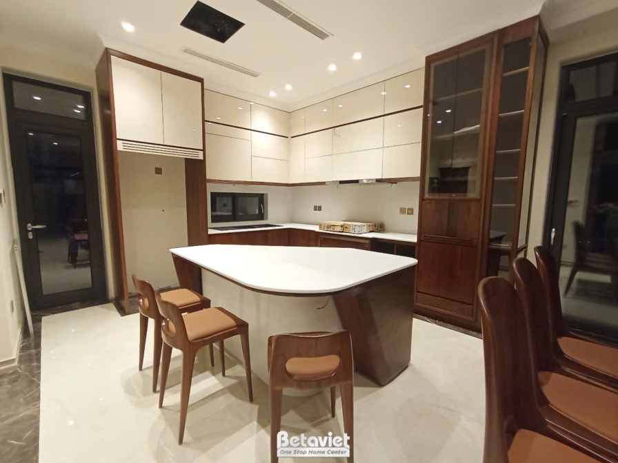 Thi công biệt thự 3 tầng TC23093, giai đoạn hoàn thành – phòng bếp và phòng ăn (3)