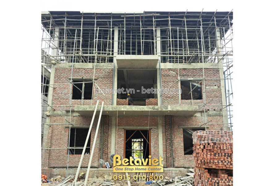 Thi công biệt thự 3 tầng hiện đại TC22049, giai đoạn thi công phần thô – mặt ngoài công trình