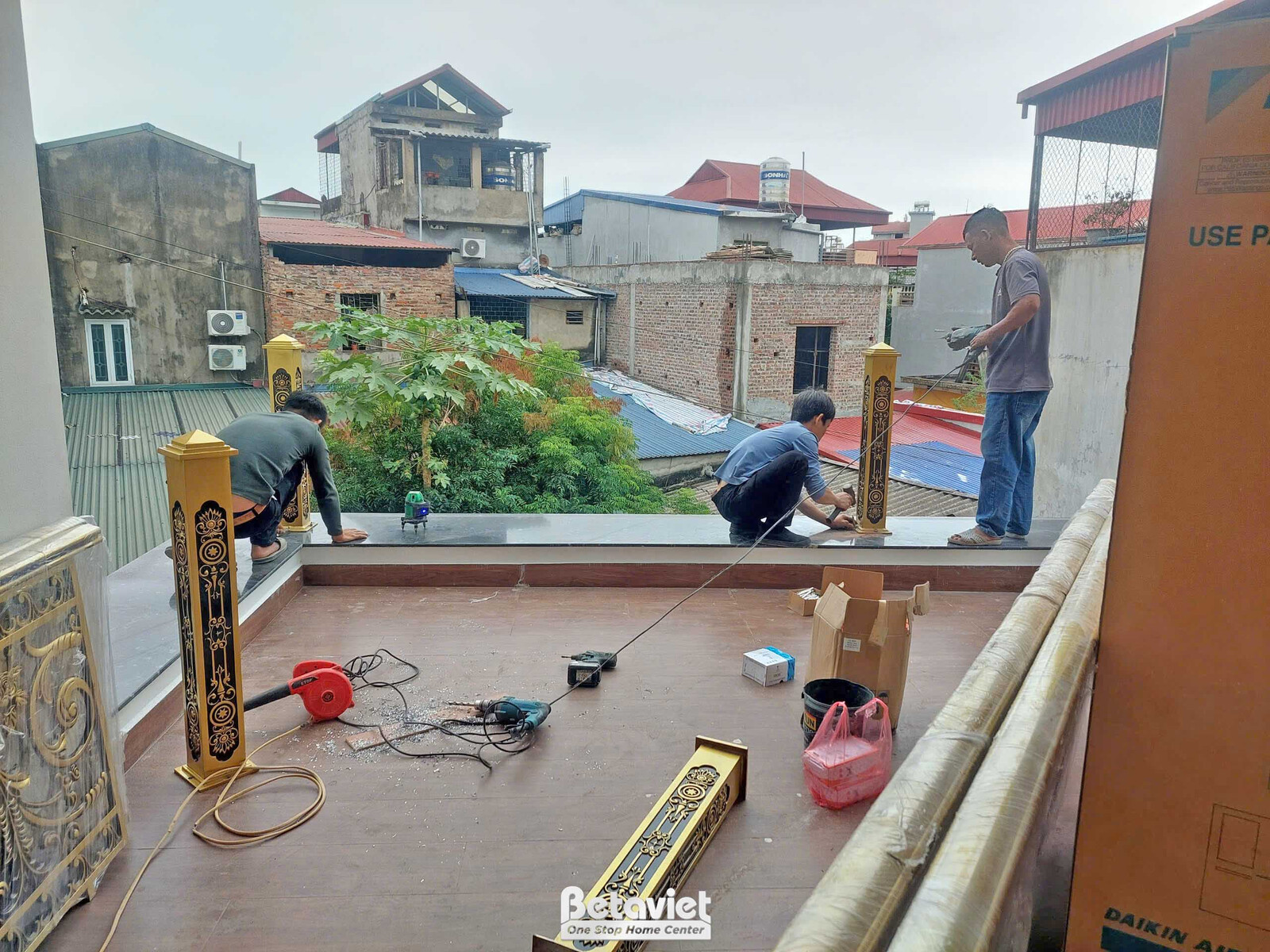 Thi công biệt thự 3 tầng tân cổ điển TC23101, giai đoạn thi công nội thất – phòng khách (6)
