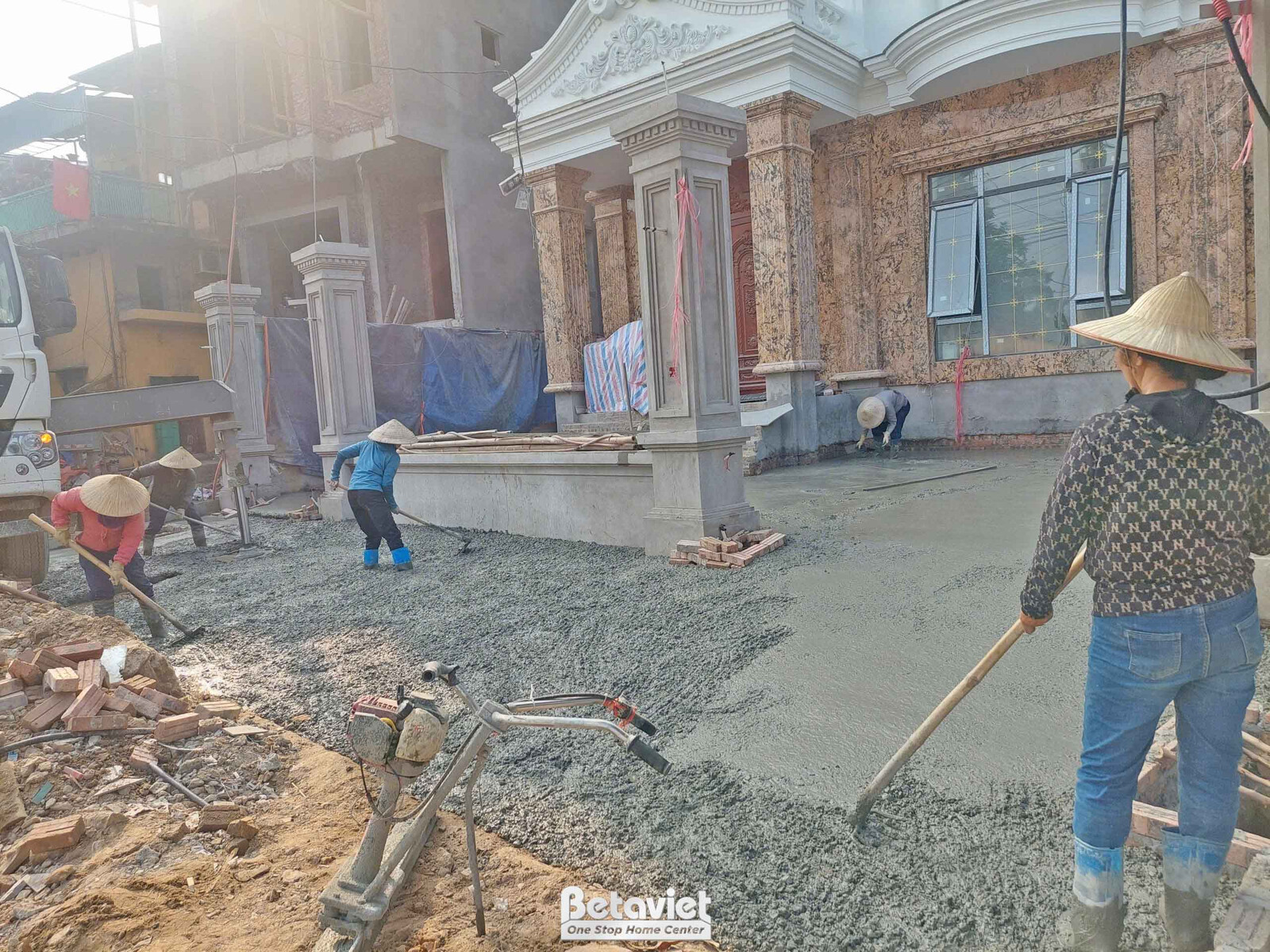 Thi công biệt thự 3 tầng tân cổ điển TC23101, giai đoạn thi công nội thất – phòng khách (9)