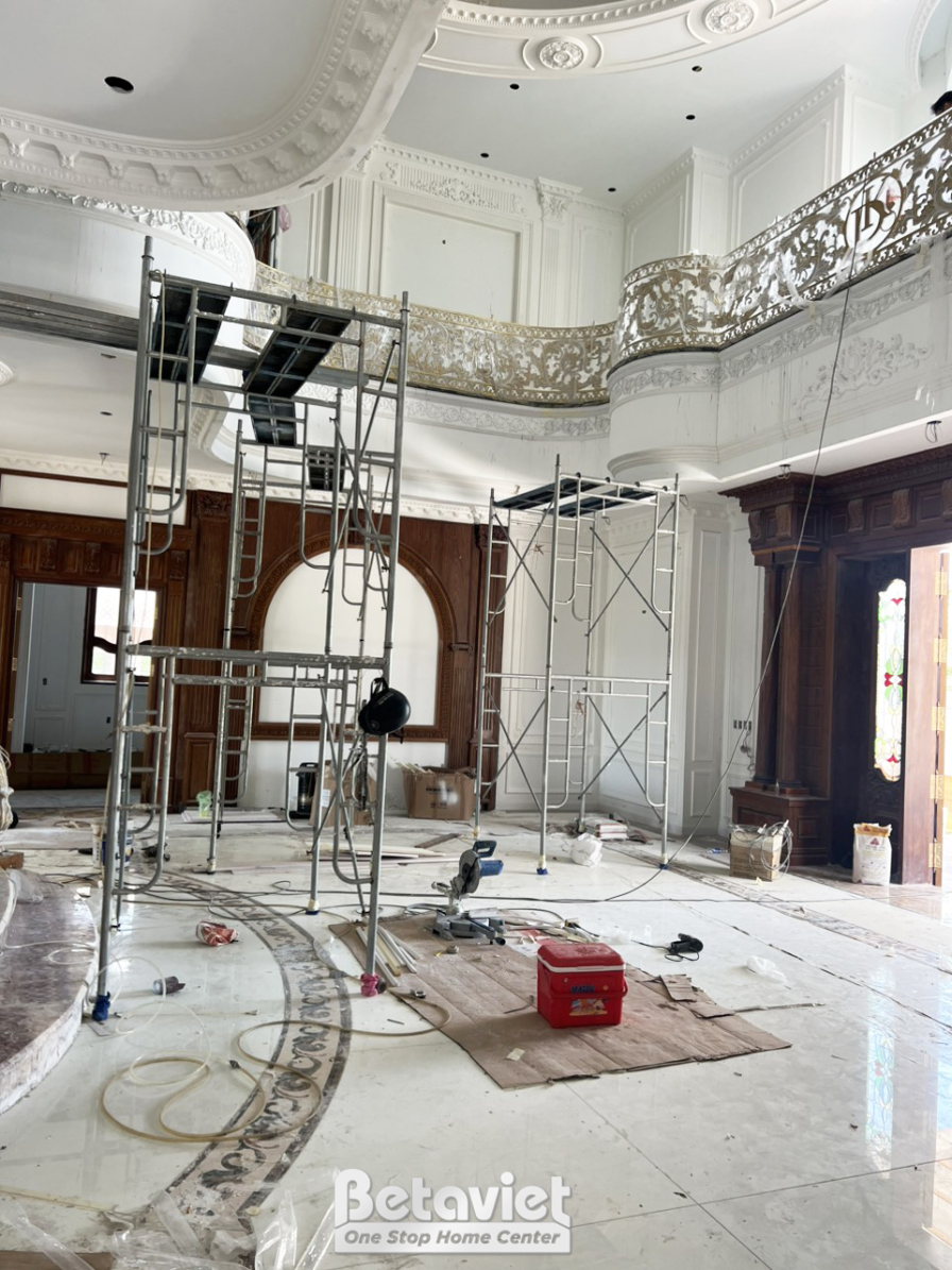 Thi công lâu đài 2 tầng cổ điển TC21128, giai đoạn hoàn thành – sảnh chính