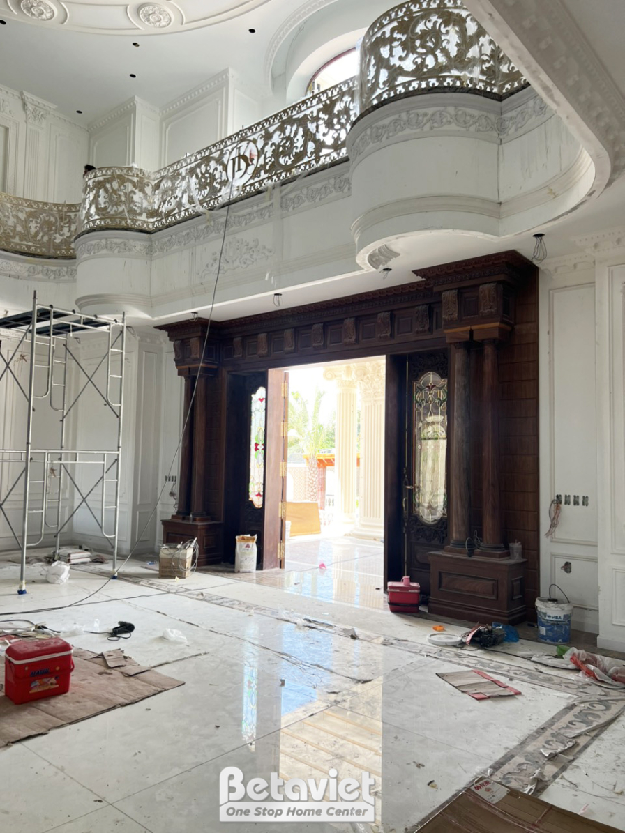 Thi công lâu đài 2 tầng cổ điển TC21128, giai đoạn hoàn thành – sảnh chính (2)