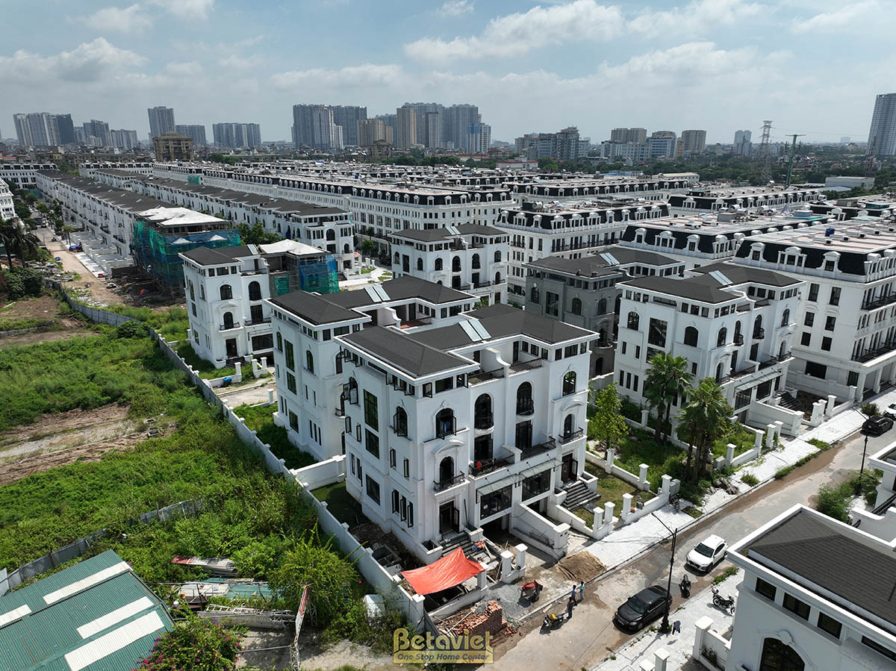 Thi công biệt thự 4 tầng TC22099, giai đoạn thi công phần thô – mặt ngoài công trình (2)