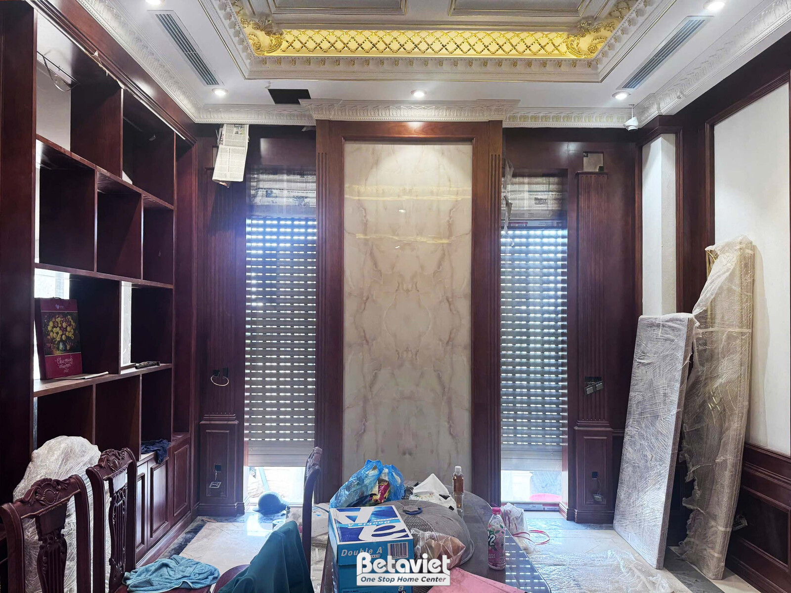 Thi công biệt thự 4 tầng TC22099, giai đoạn lắp đặt hoàn thiện – hành lang (2)