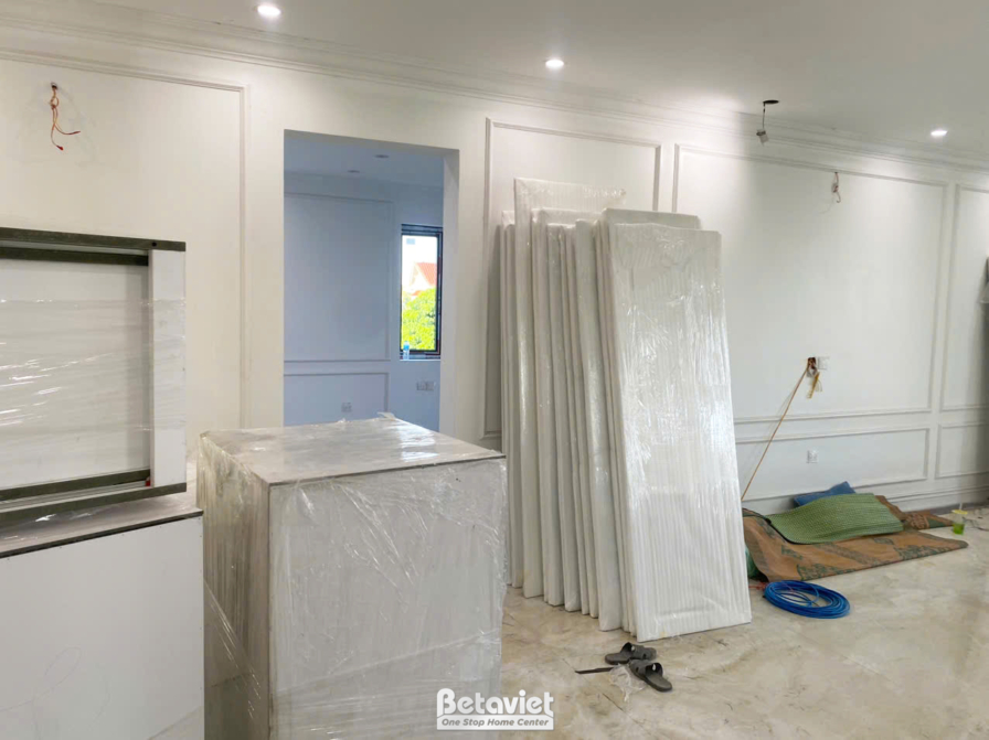 Thi công dinh thự tân cổ điển TC23082, giai đoạn lắp đặt hoàn thiện – ảnh thi công thực tế (2)